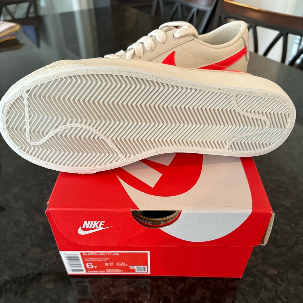 Nike Blazer Low tennis shoes-size 6Y (women’s 8)
